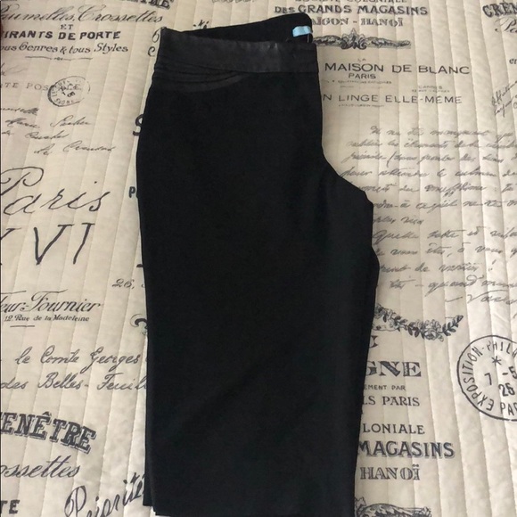 Marciano Bermuda Short - Picture 1 of 4